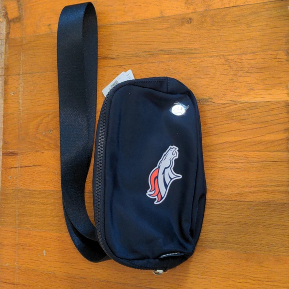 lululemon athletica Handbags - Lululemon NFL Denver Broncos Everywhere Belt Bag